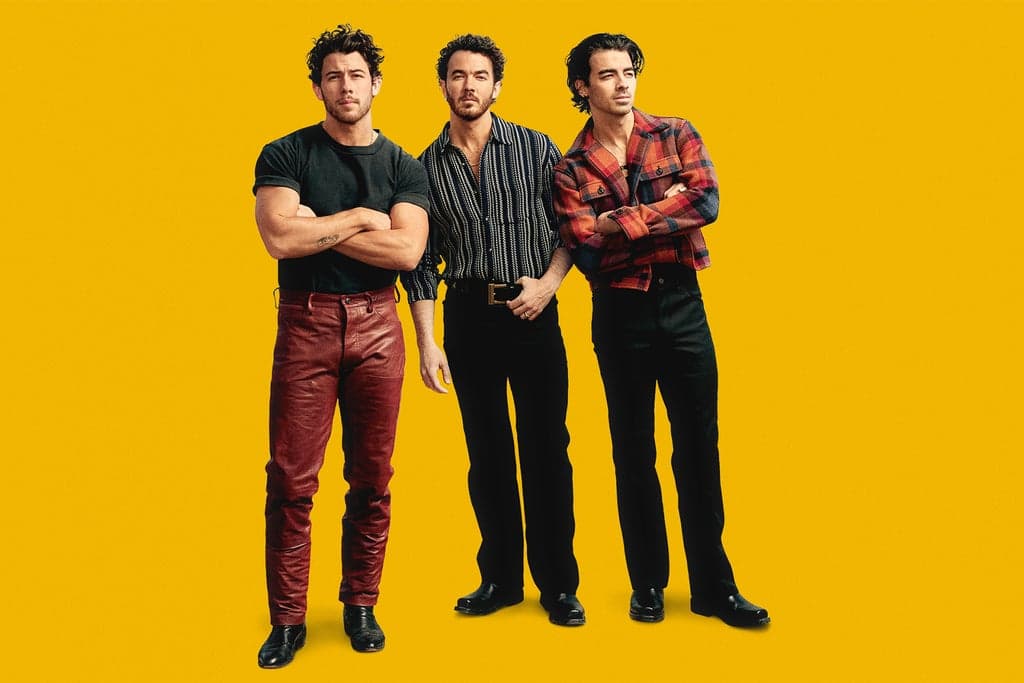 Jonas Brothers: FIVE ALBUMS. ONE NIGHT. - PACKAGES